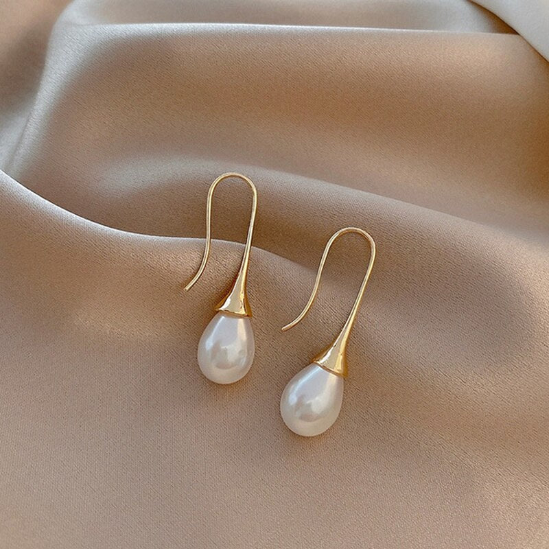 Drop Pearl Earrings